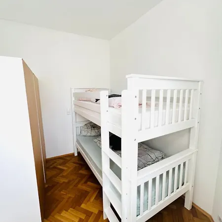 Apartment - Modern - Free Parking - Top2 *