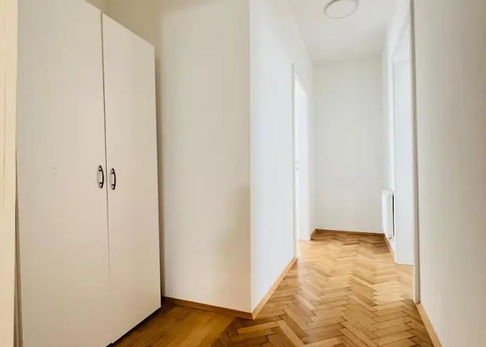 - Modern - Free Parking - Top2 *