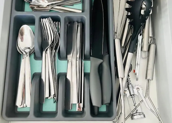 - Modern - Free Parking - Top2