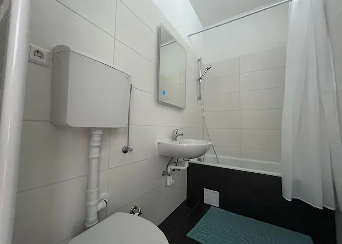 - Modern - Free Parking - Top2